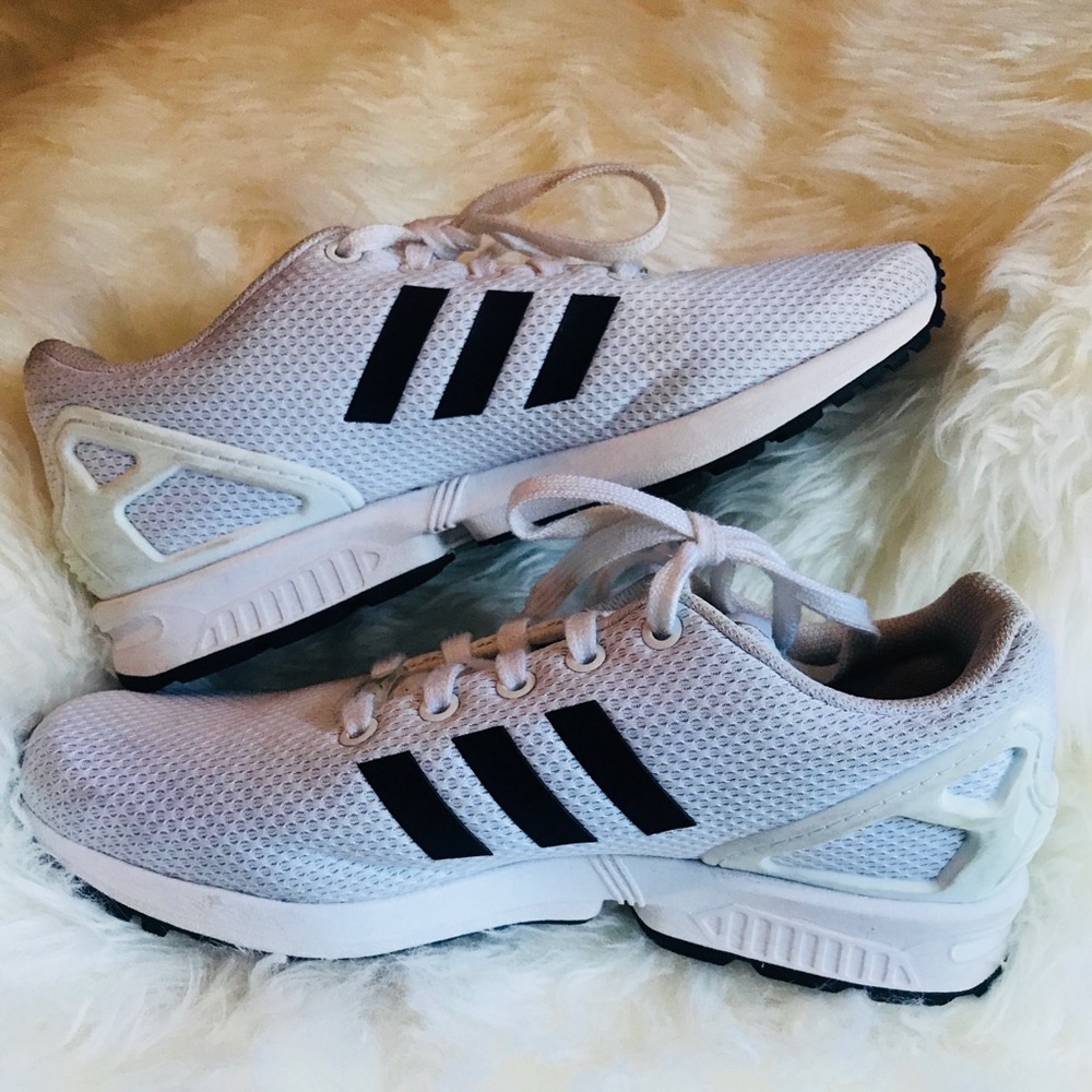 Adidas tennis shoes